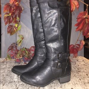 Intaglia Tall Boot with silver buckles. Size 8